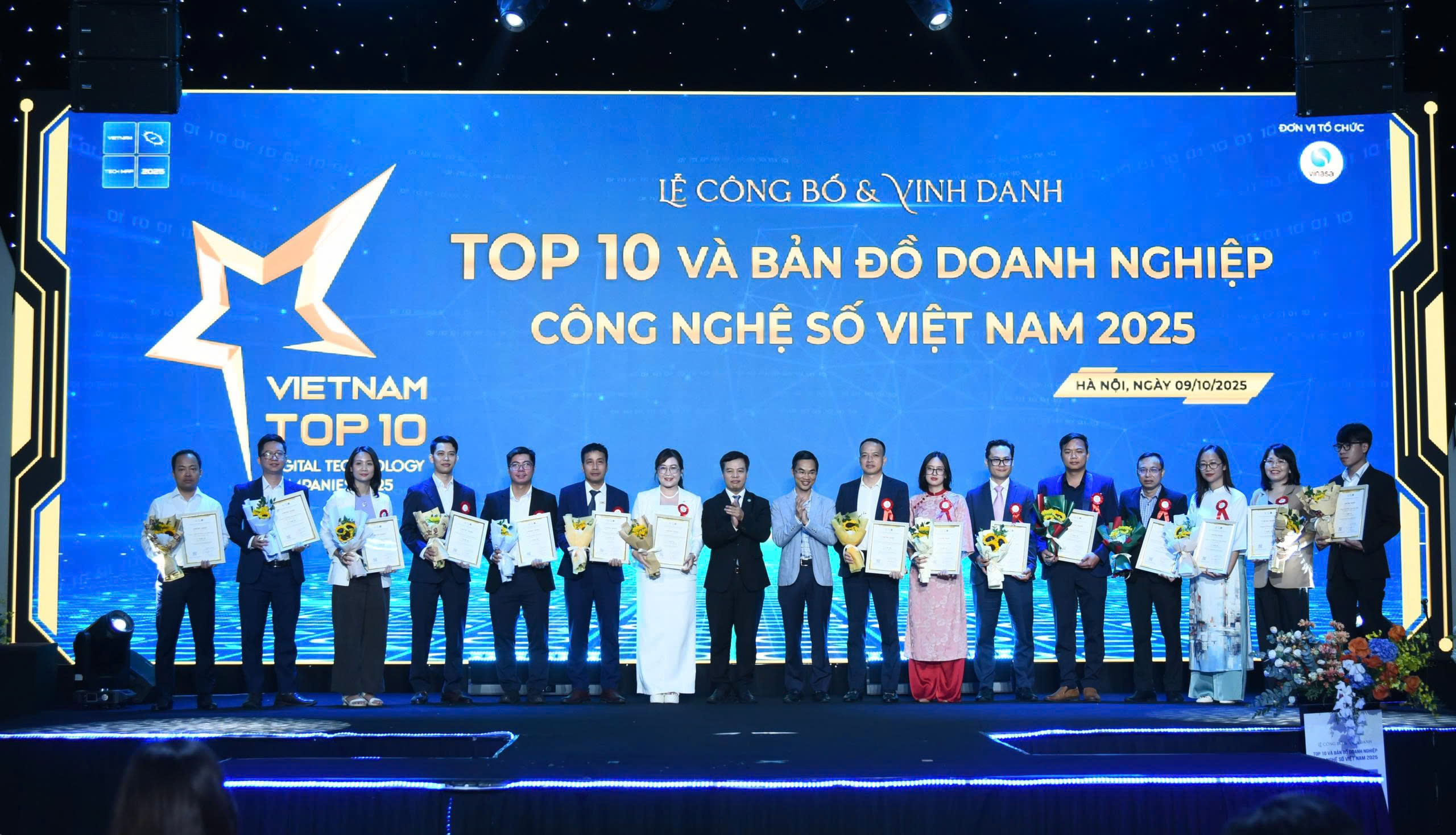 QD.TEK Ghi Dấu Ấn Tại Vietnam Top 10 Tech & Map 2025